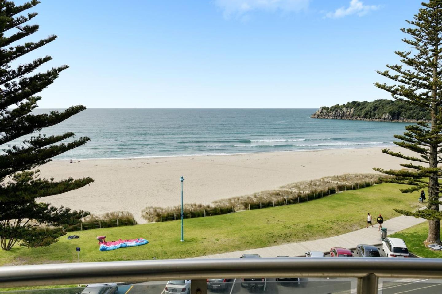 Oceanside Bliss - Absolute Beachfront - Uninterrupted Ocean Views With Pool Маунт-Маунгани Экстерьер фото