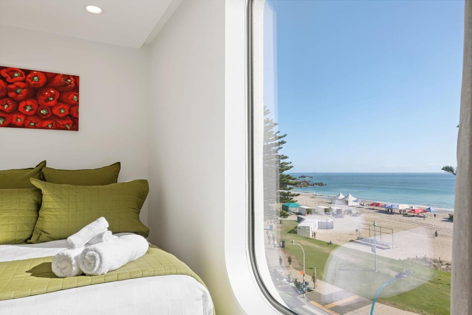 Oceanside Bliss - Absolute Beachfront - Uninterrupted Ocean Views With Pool Маунт-Маунгани Экстерьер фото