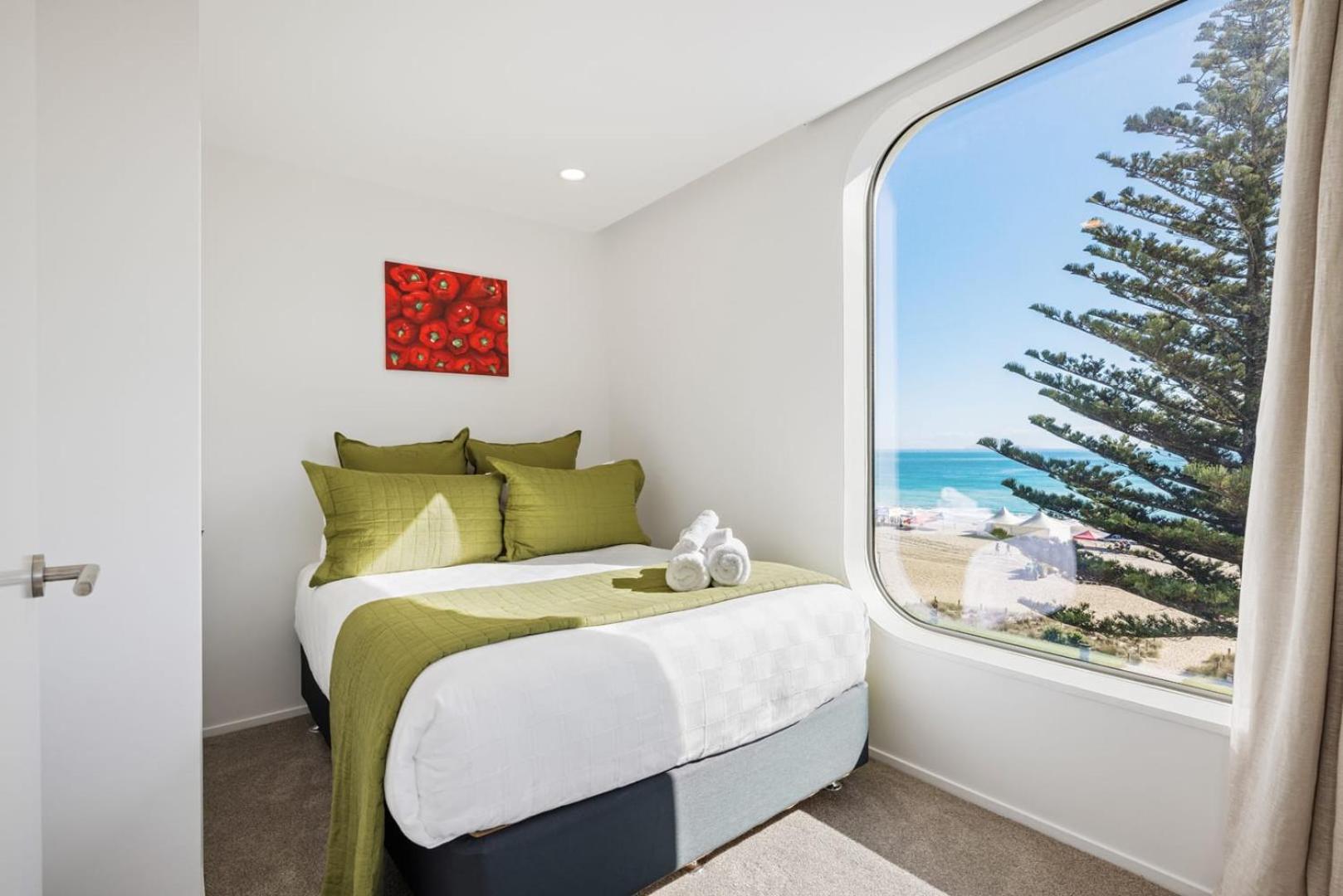 Oceanside Bliss - Absolute Beachfront - Uninterrupted Ocean Views With Pool Маунт-Маунгани Экстерьер фото